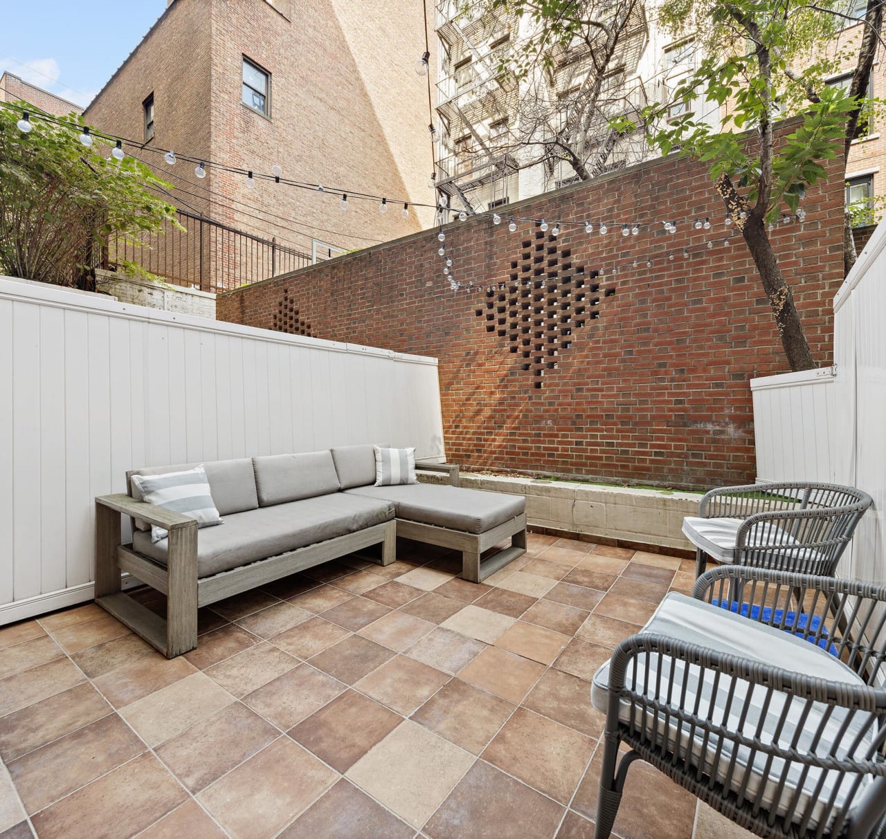 435 E 86TH Street Unit: GC