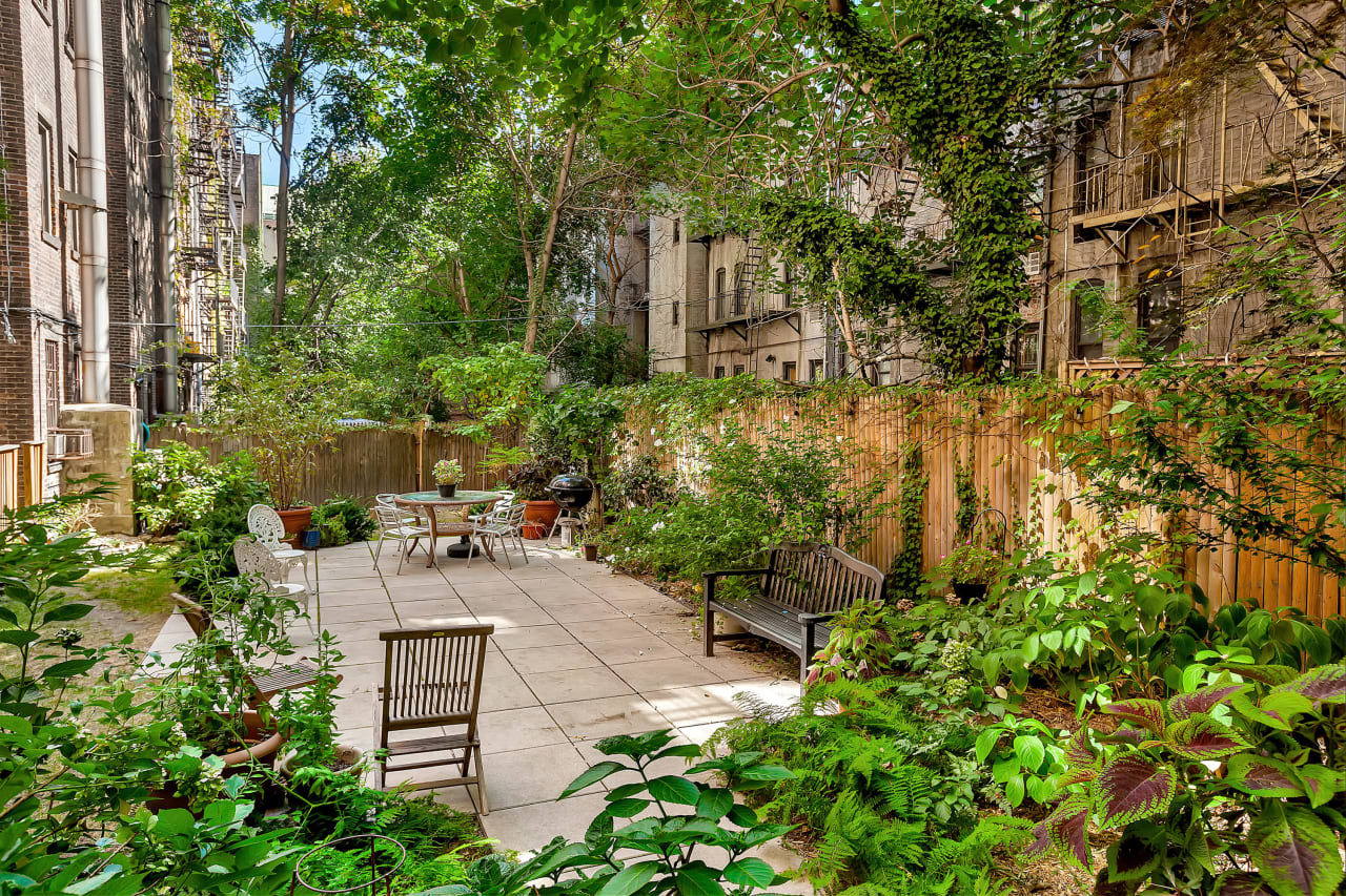 204 East 90th Street, 2E