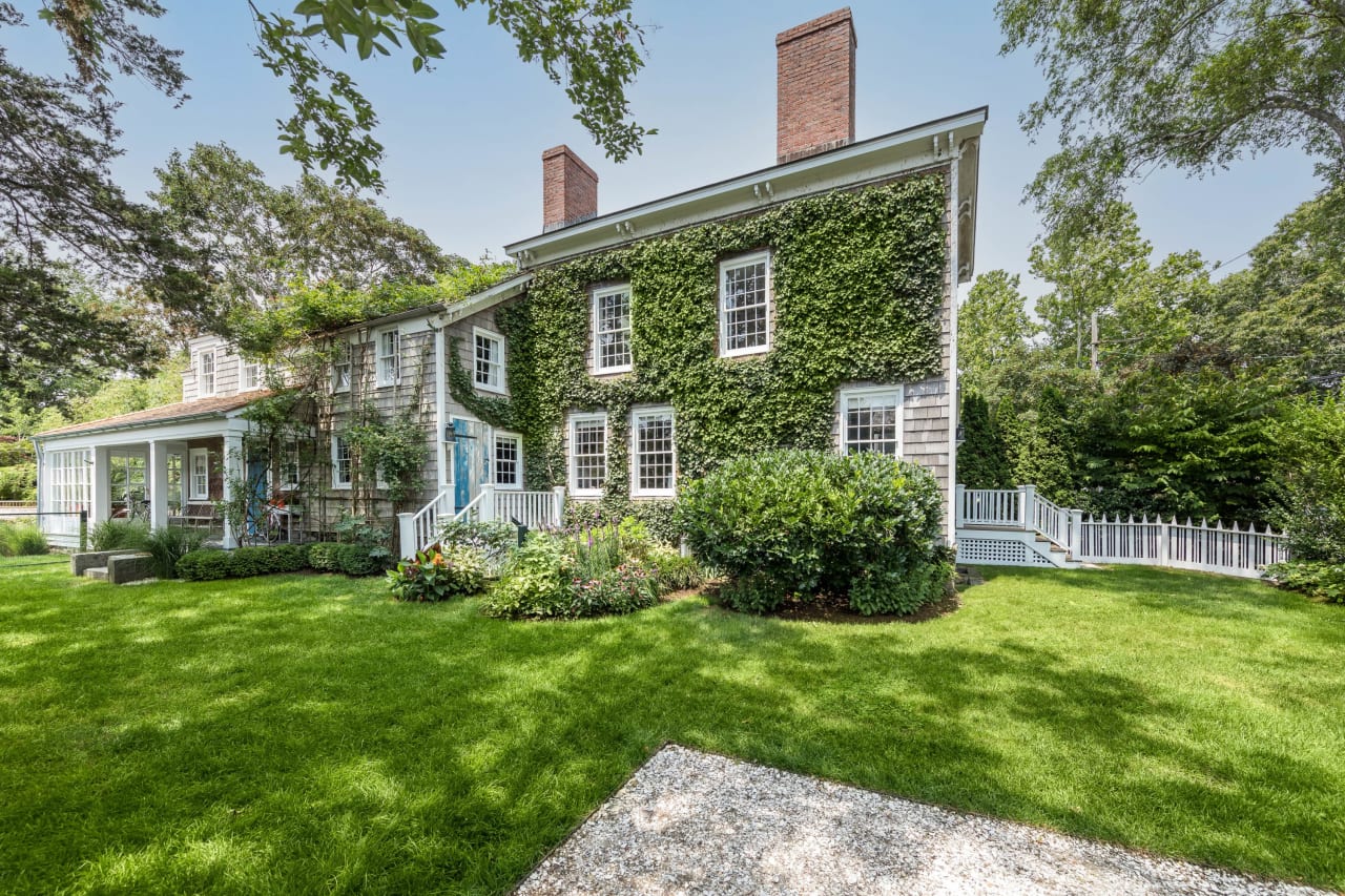 Quintessential Sag Harbor Village Beauty