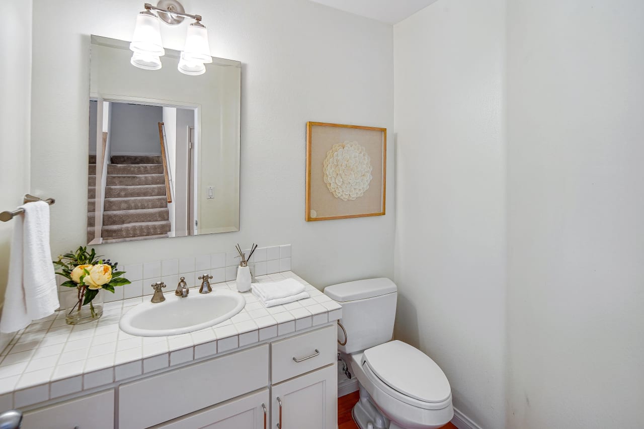 Santa Monica Townhouse Rochelle Maize Beverly Hills Real Estate Agent