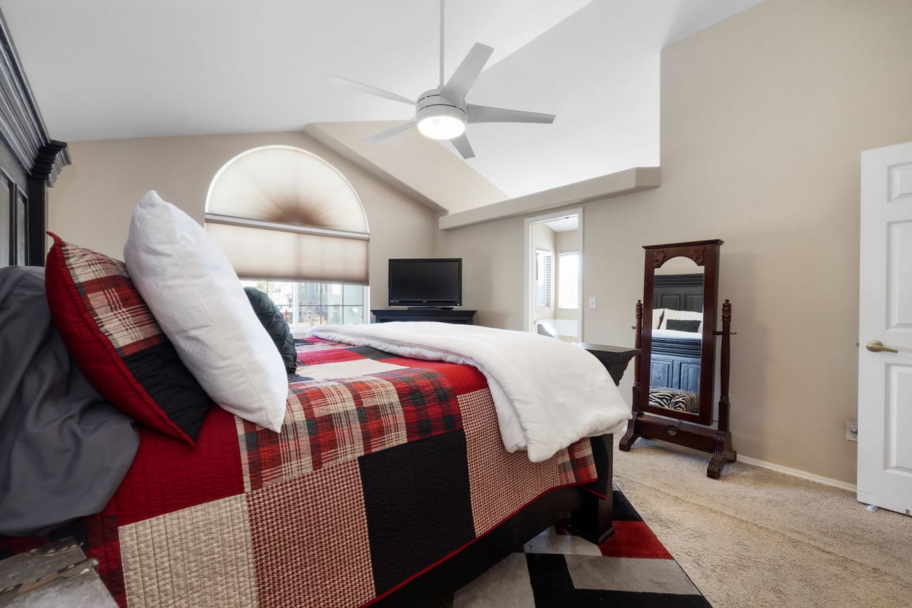 2235 Shoshone Valley Trail Jessica Northrop Group, Compass Real