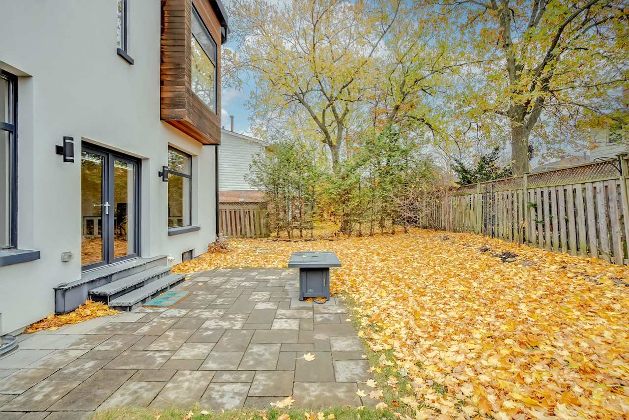 2316 Devon Road Oakville, ON L6J 5R4 Goodale Miller Team