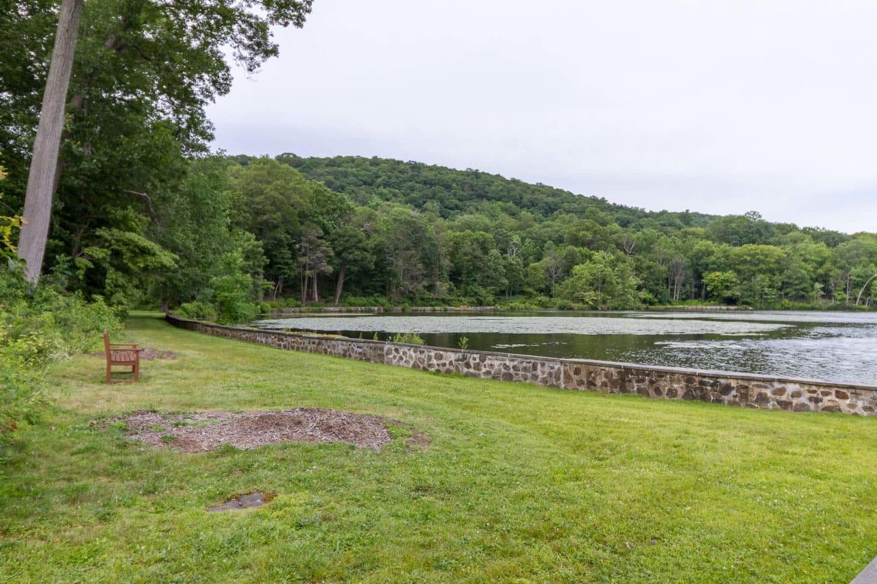 Valeria in Cortlandt Manor CrotononHudson Real Estate