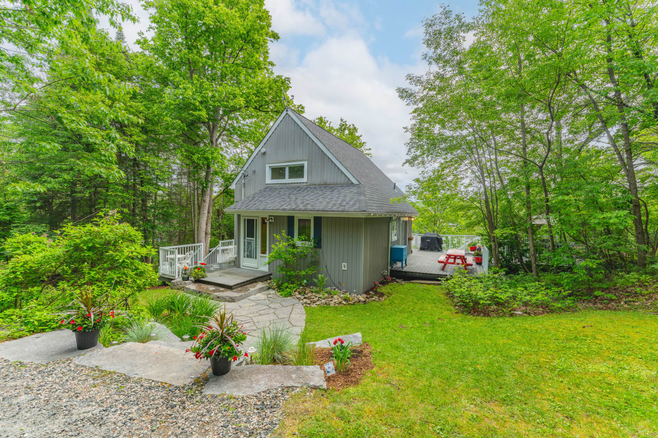 1025 Yukon Trail Haliburton