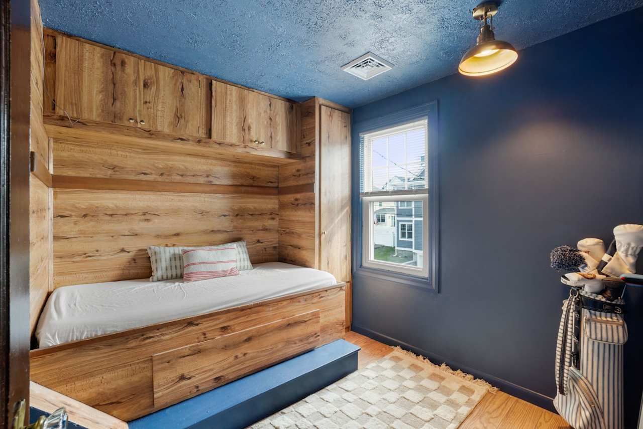 Saint Brendan / Cedar Grove Neighborhood Dorchester Rental MacKinnon