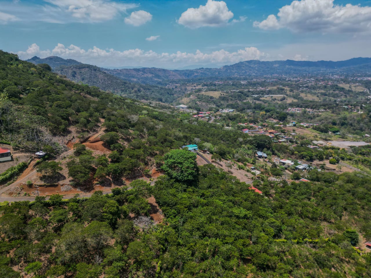 La Ceiba, Lot 7 | Panoramic Views and Refreshing Microclimate.