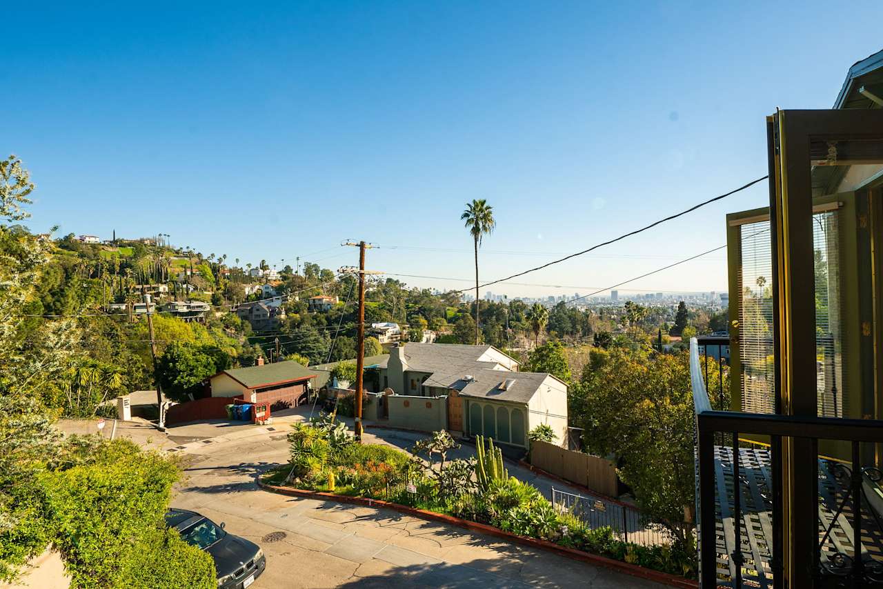 Hollywood Hills Pied de Terre Another Off Market Sale