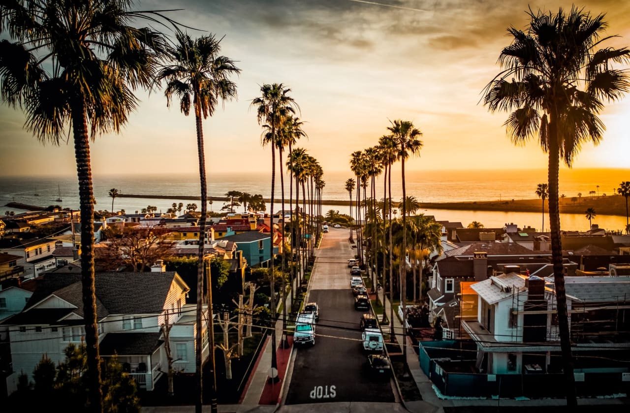 Solo Traveler's Adventure in Newport Beach: Embracing Independence in Paradise