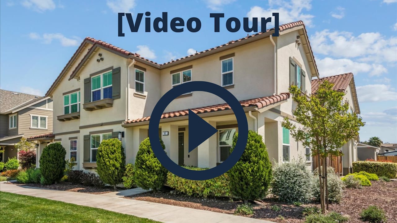 Video Tour! 2,427 SqFt Stunning Solera Ranch 3Bed/2.5Bath Townhome in