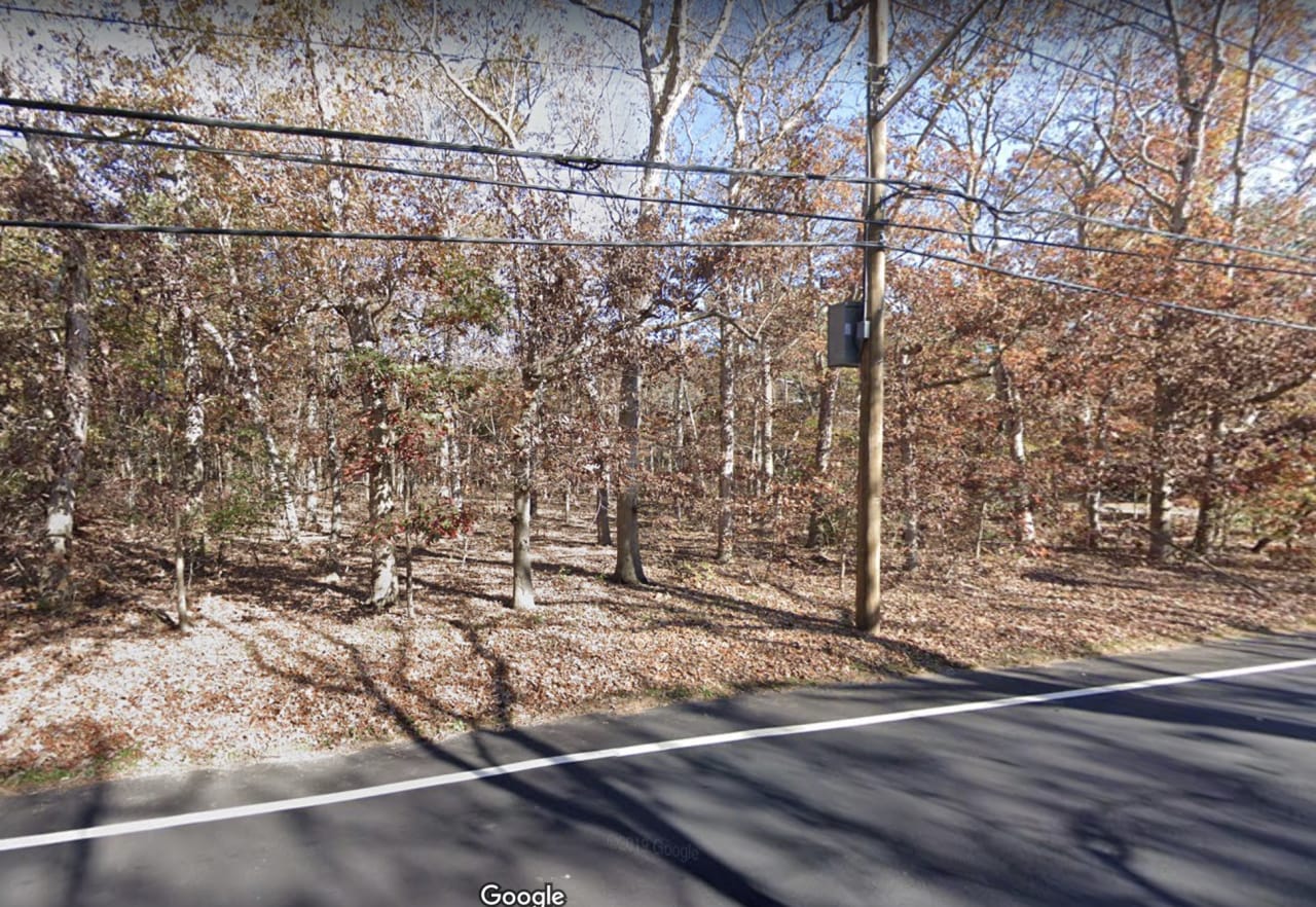 Lot 1, South Street Manorville