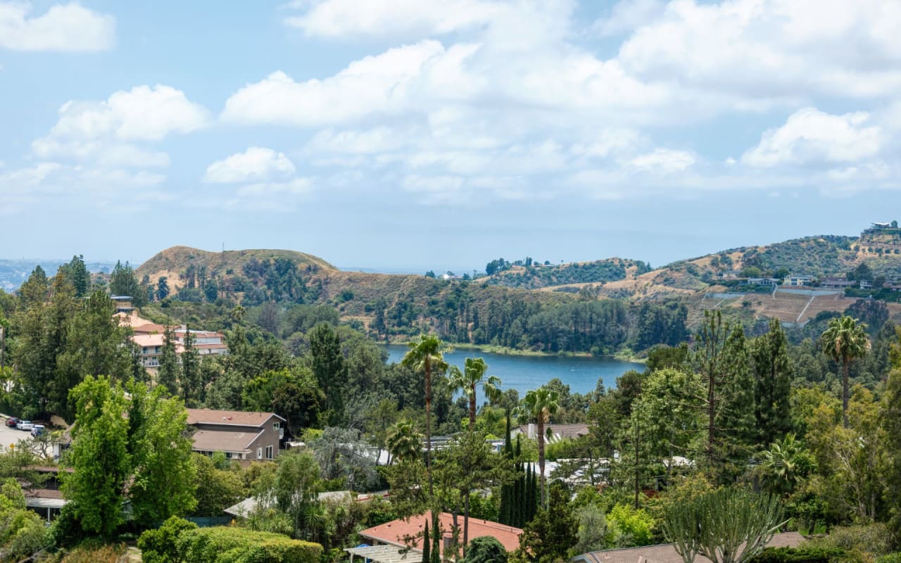 Lake Hollywood