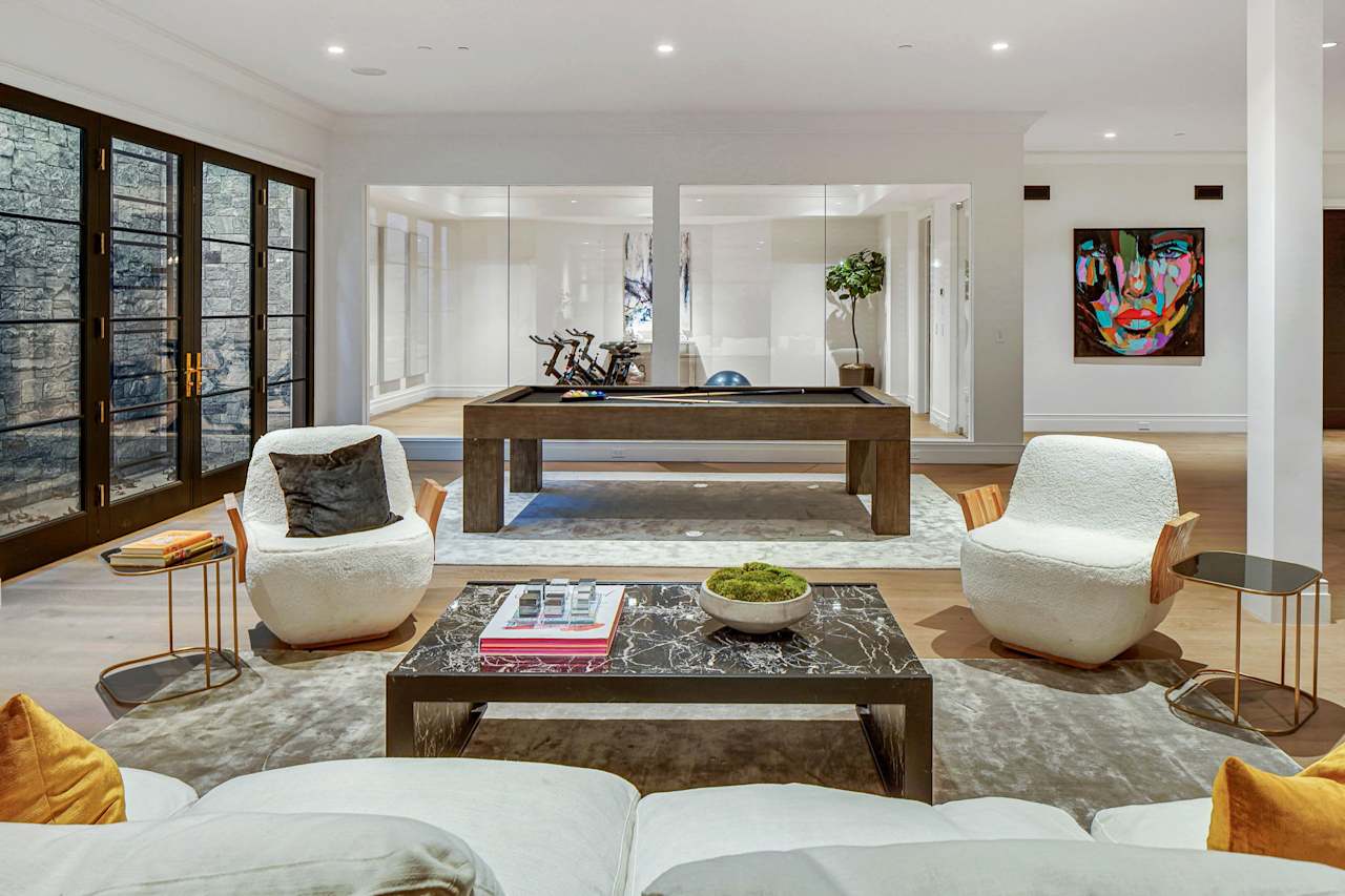 22 Oakmont Drive Brentwood Smith and Berg Partners