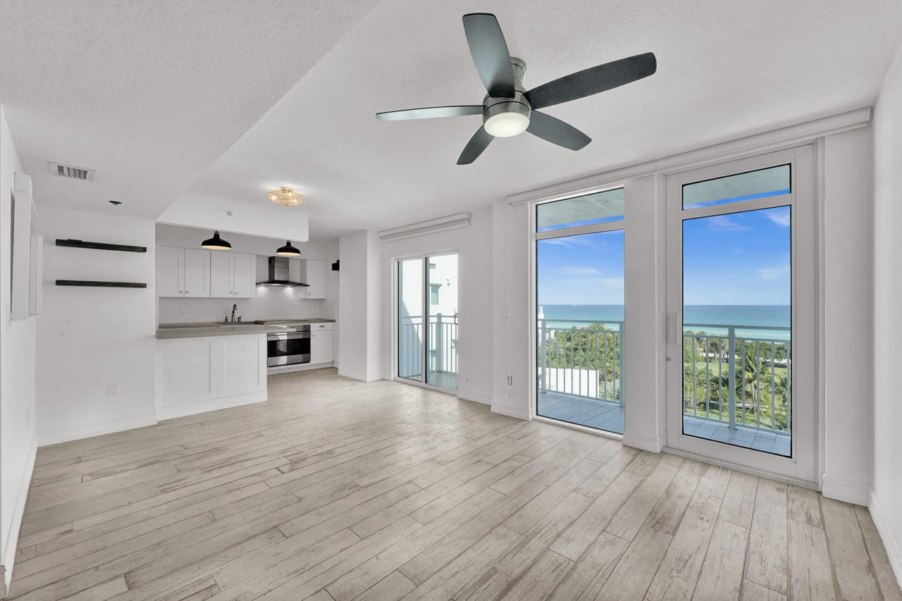 7600 Collins Ave Unit: 910