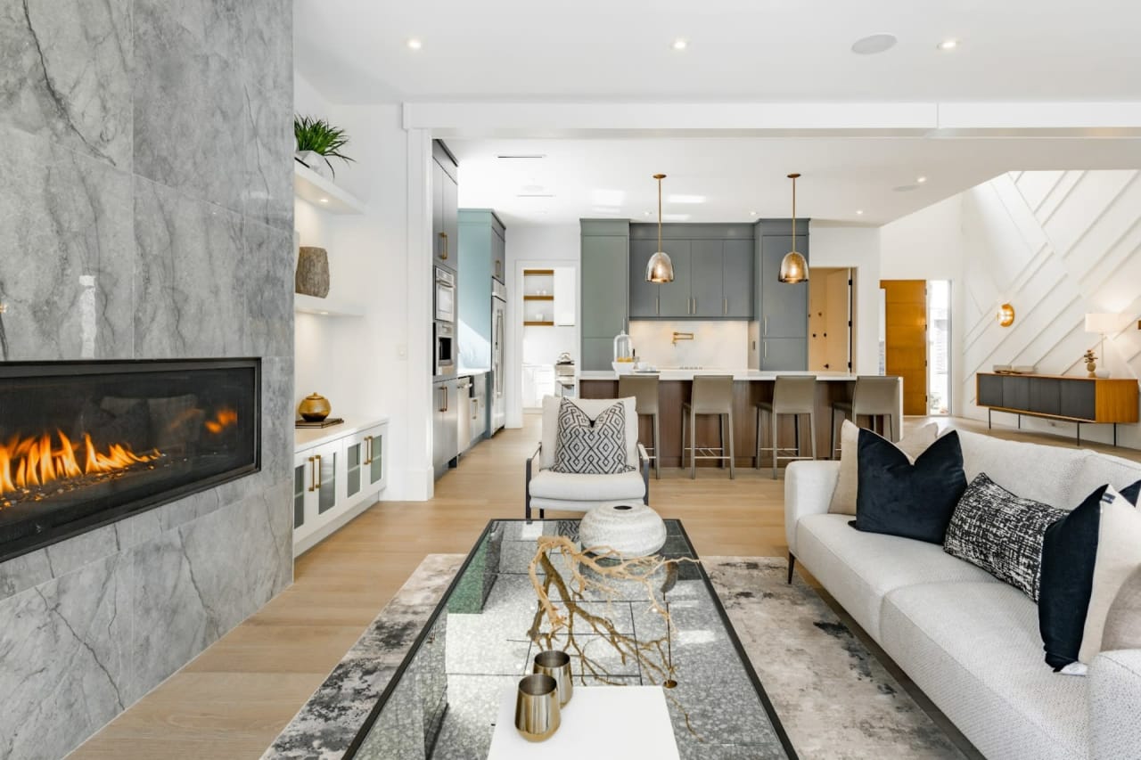 A Complete Guide to Staging Your St. Petersburg Luxury Home