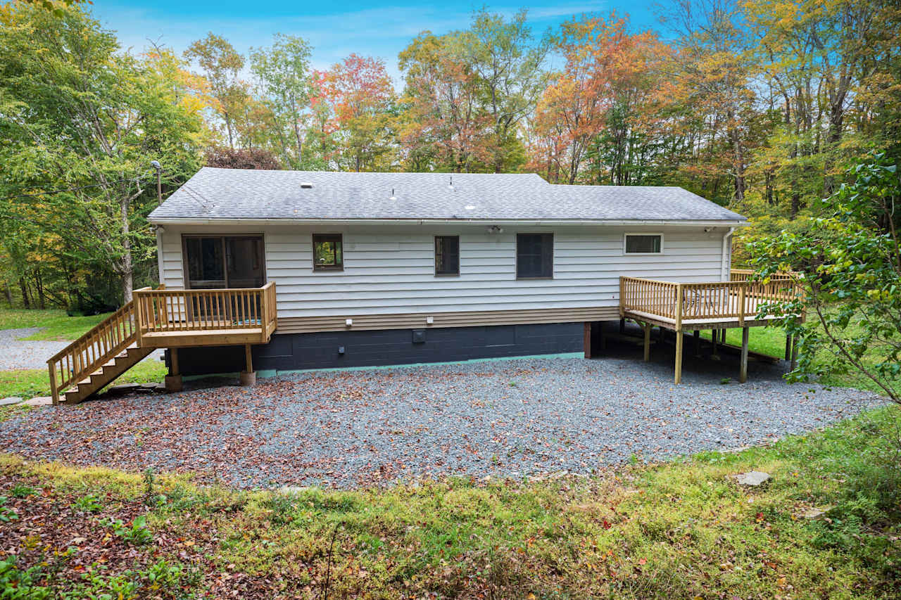 282 Tennanah Lake Rd Roscoe, NY 12776 4 Beds, 3.5 Baths