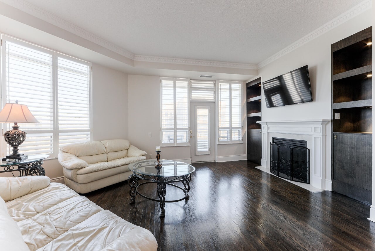 25 Kingsbridge Garden Circle TPH09