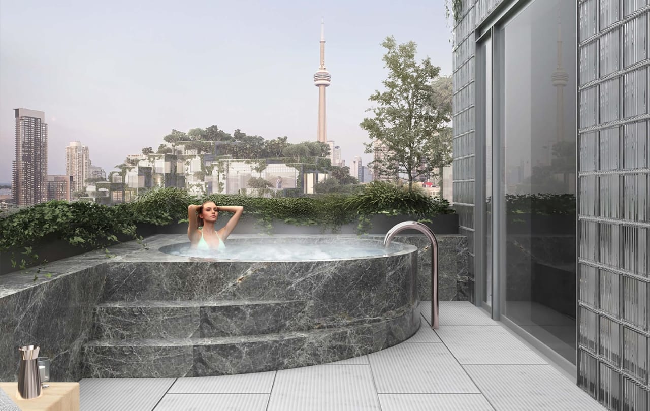 Large Industrial Penthouse Apartment With Outdoor Hot Tub photo