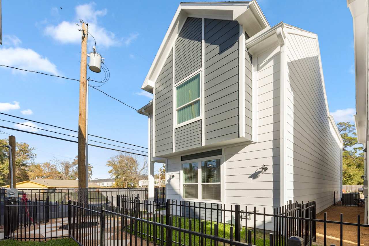 Commons at West Tidwell North Houston Townhomes Oracle City Homes