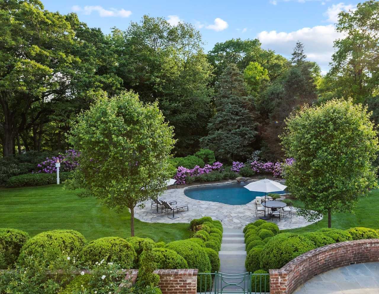 BlueBell Manor Christine Saxe Real Estate Professional