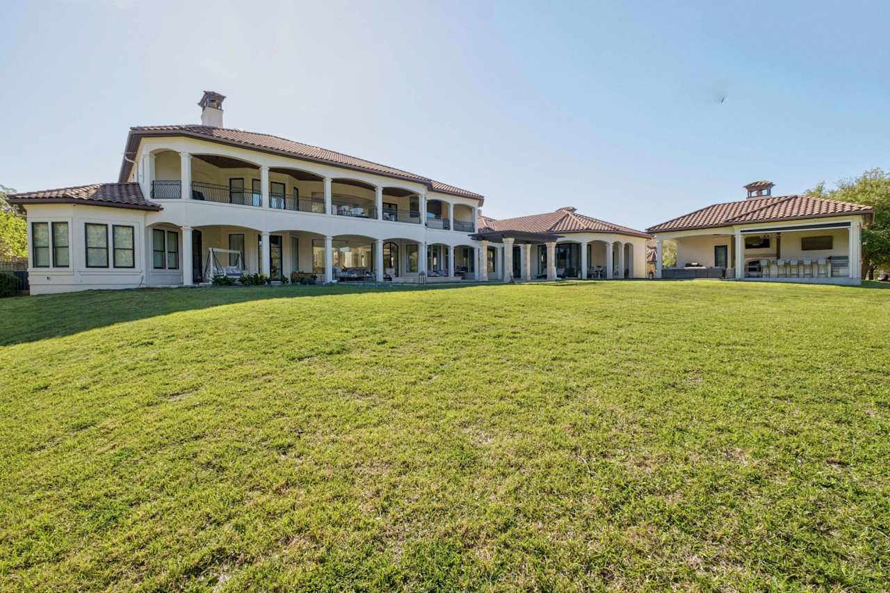 14132 Flat Top Ranch Road Magnificent Lake Austin Estate