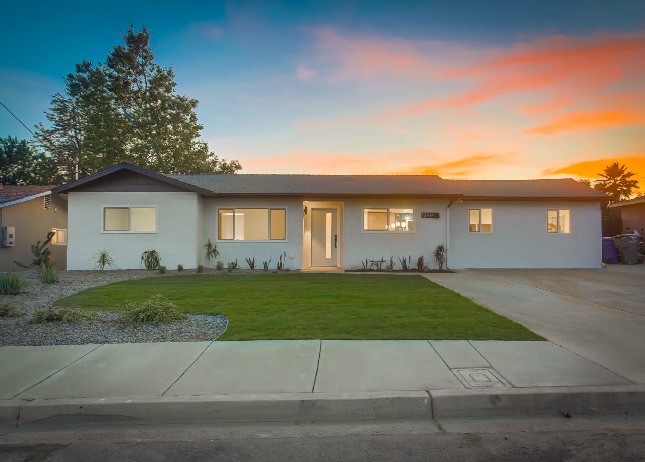 The Derek Harms Group San Diego Luxury Real Estate Team