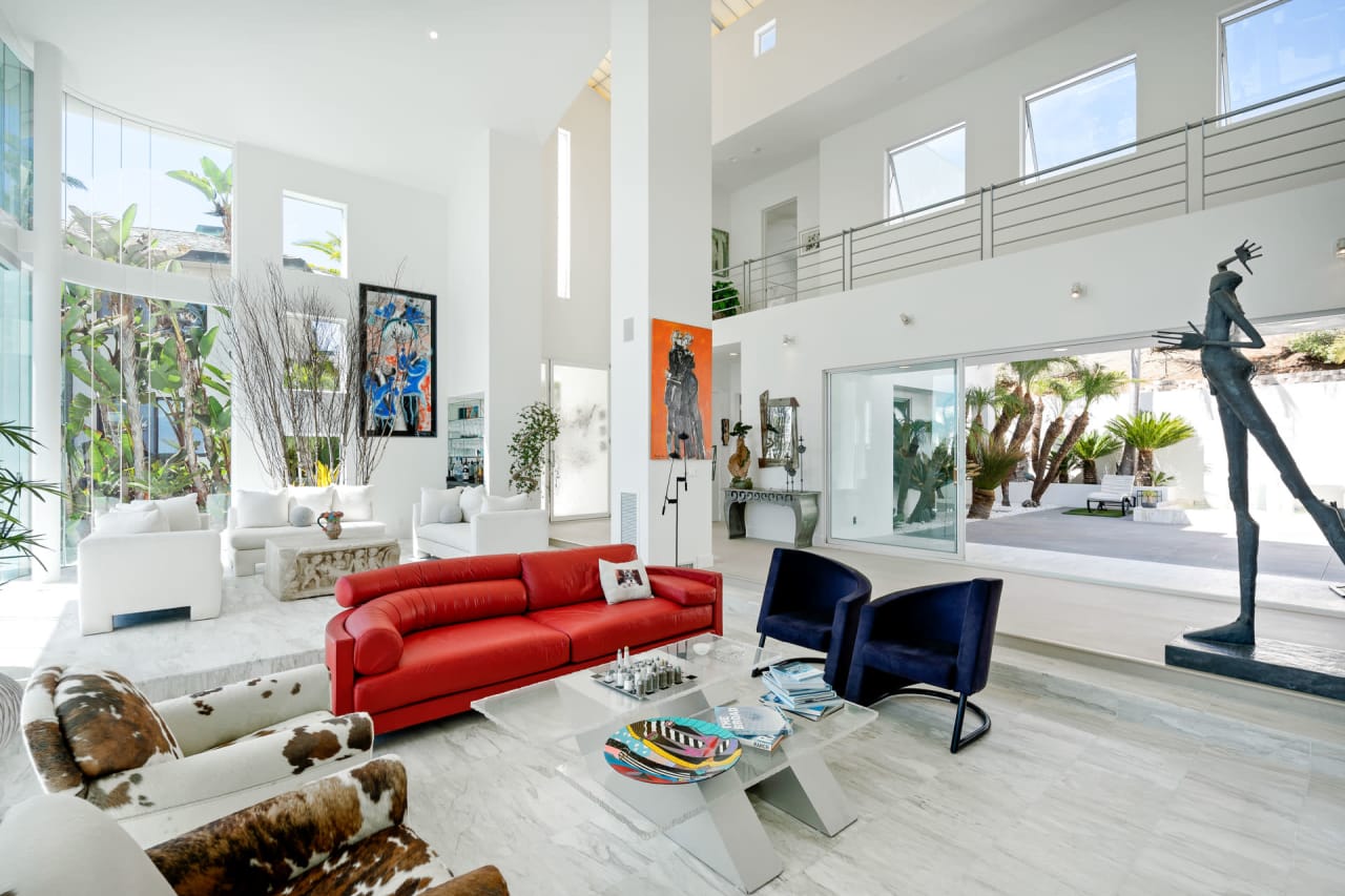 Private Modern Beach Estate | Luxury Shorter-term Lease