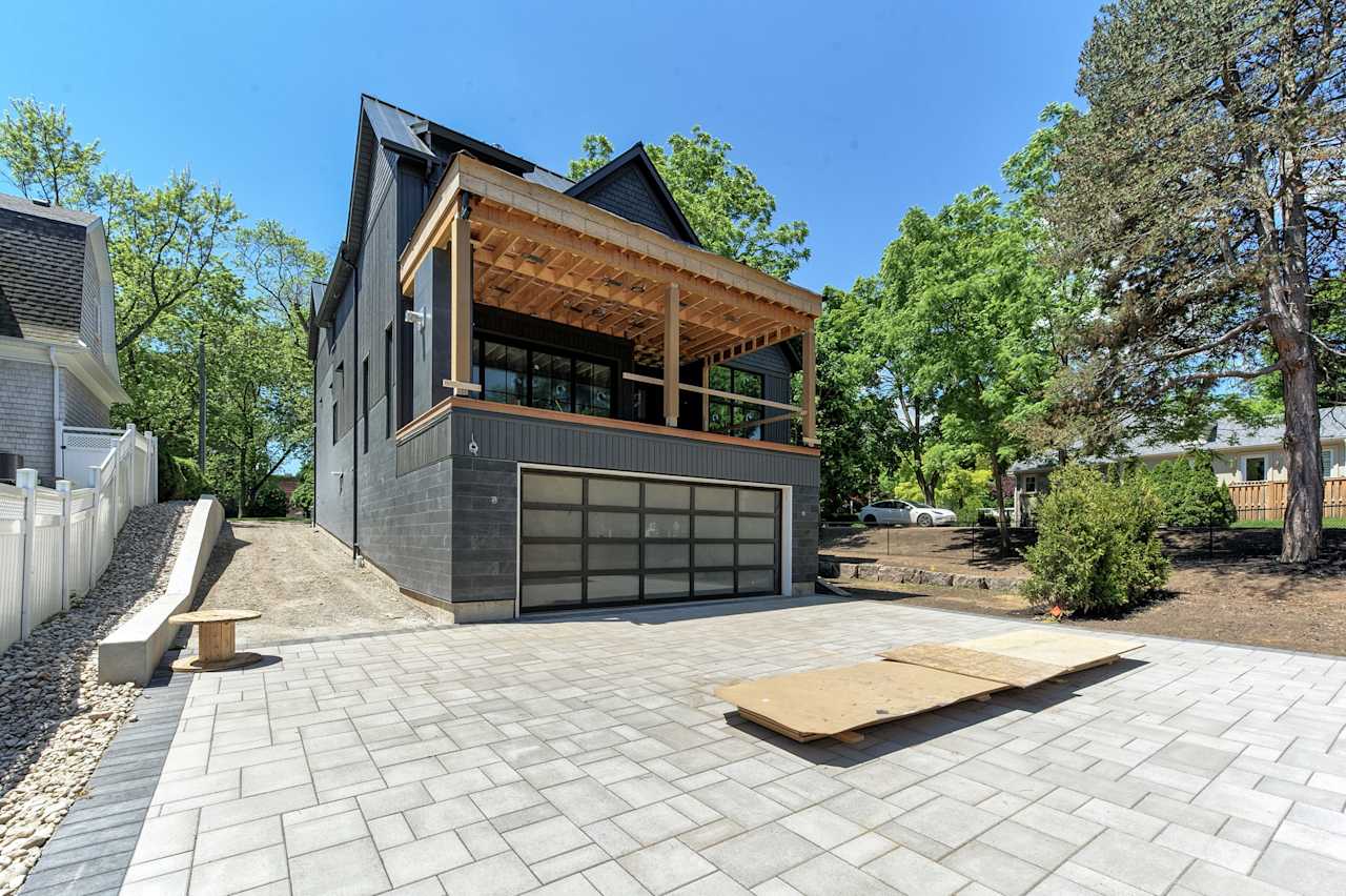 135 Douglas Avenue Oakville, ON L6J 3R6 Goodale Miller Team