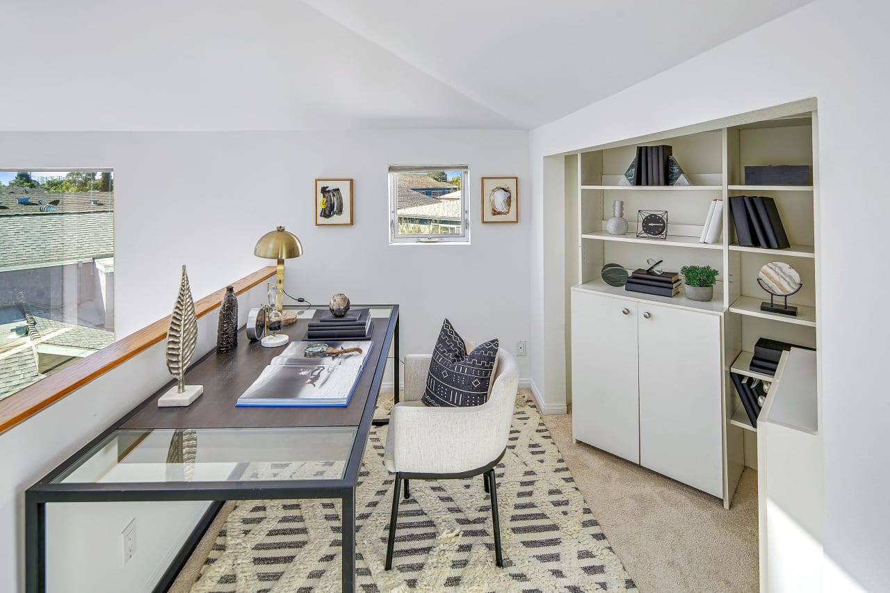 Santa Monica Townhouse Rochelle Maize Beverly Hills Real Estate Agent