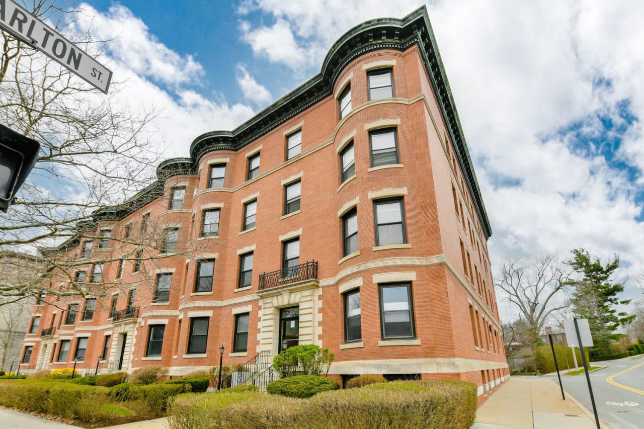 1056 Beacon St: #5