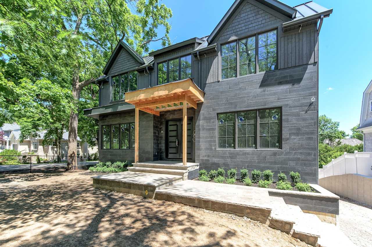 135 Douglas Avenue Oakville, ON L6J 3R6 Goodale Miller Team