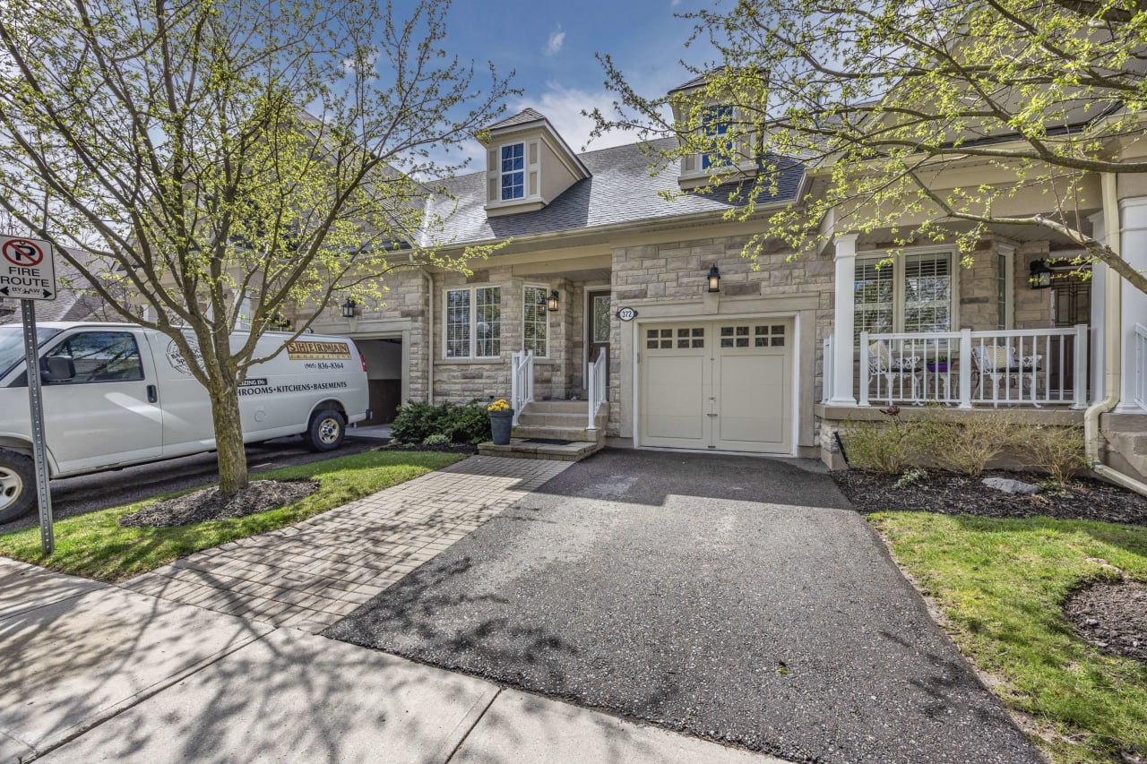 372 Terry Carter Cres Newmarket