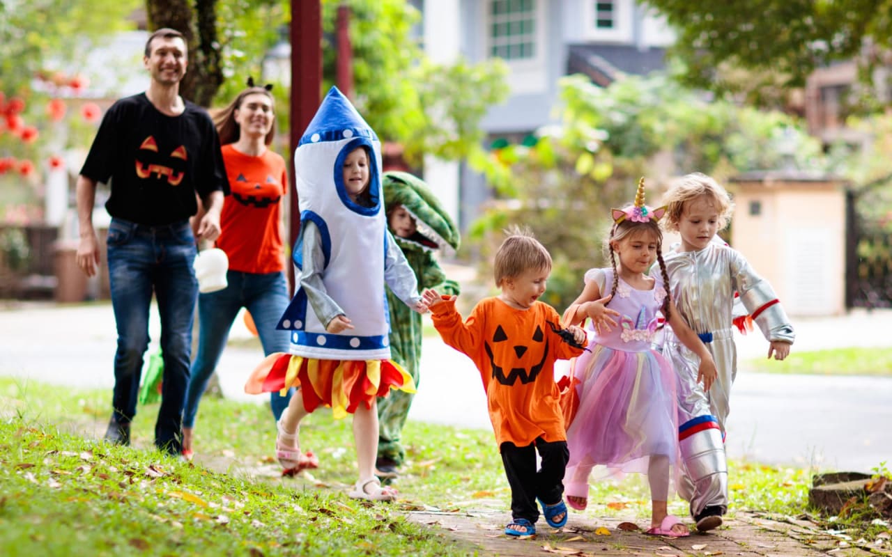 20 Tips for Safe Trick-Or-Treating