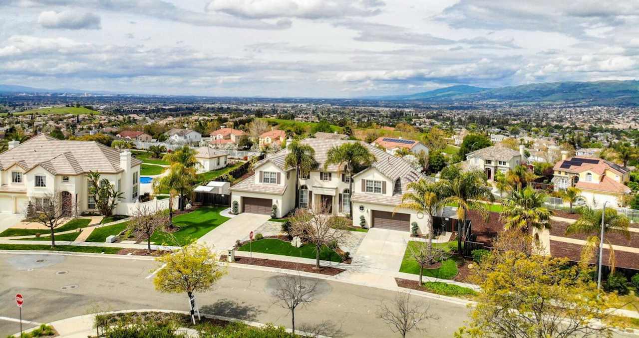 Kevin Cruz Real Estate