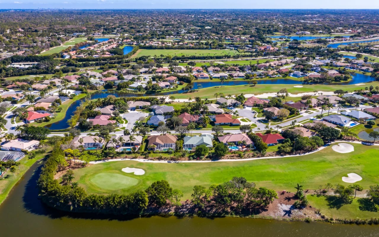 Lakefield of the Landings / Binks Forest