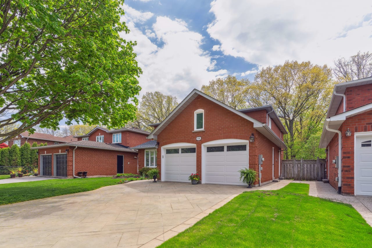 Lush Ravine Lot in Glen Abbey