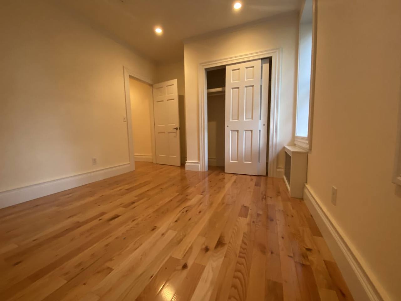 STREET Nicholas AVENUE