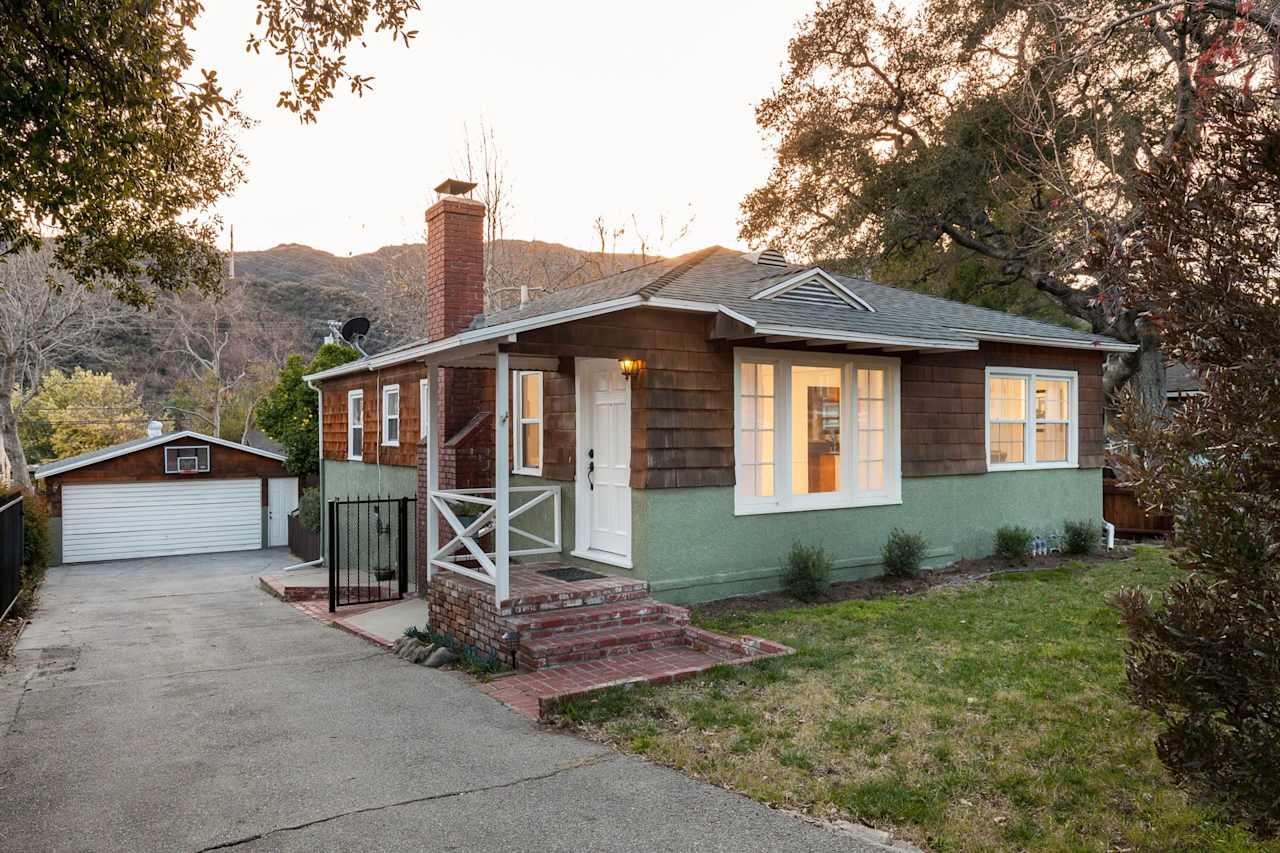 3430 MONTROSE Avenue