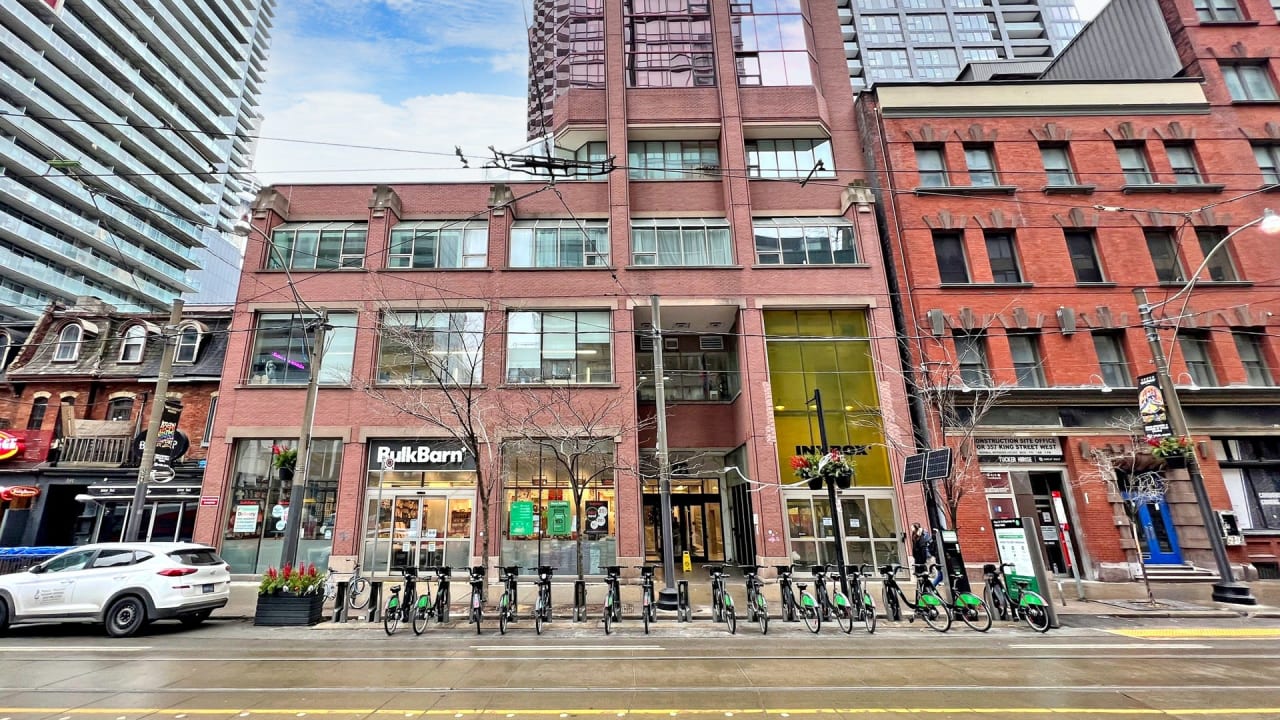 393 King St Unit: 501