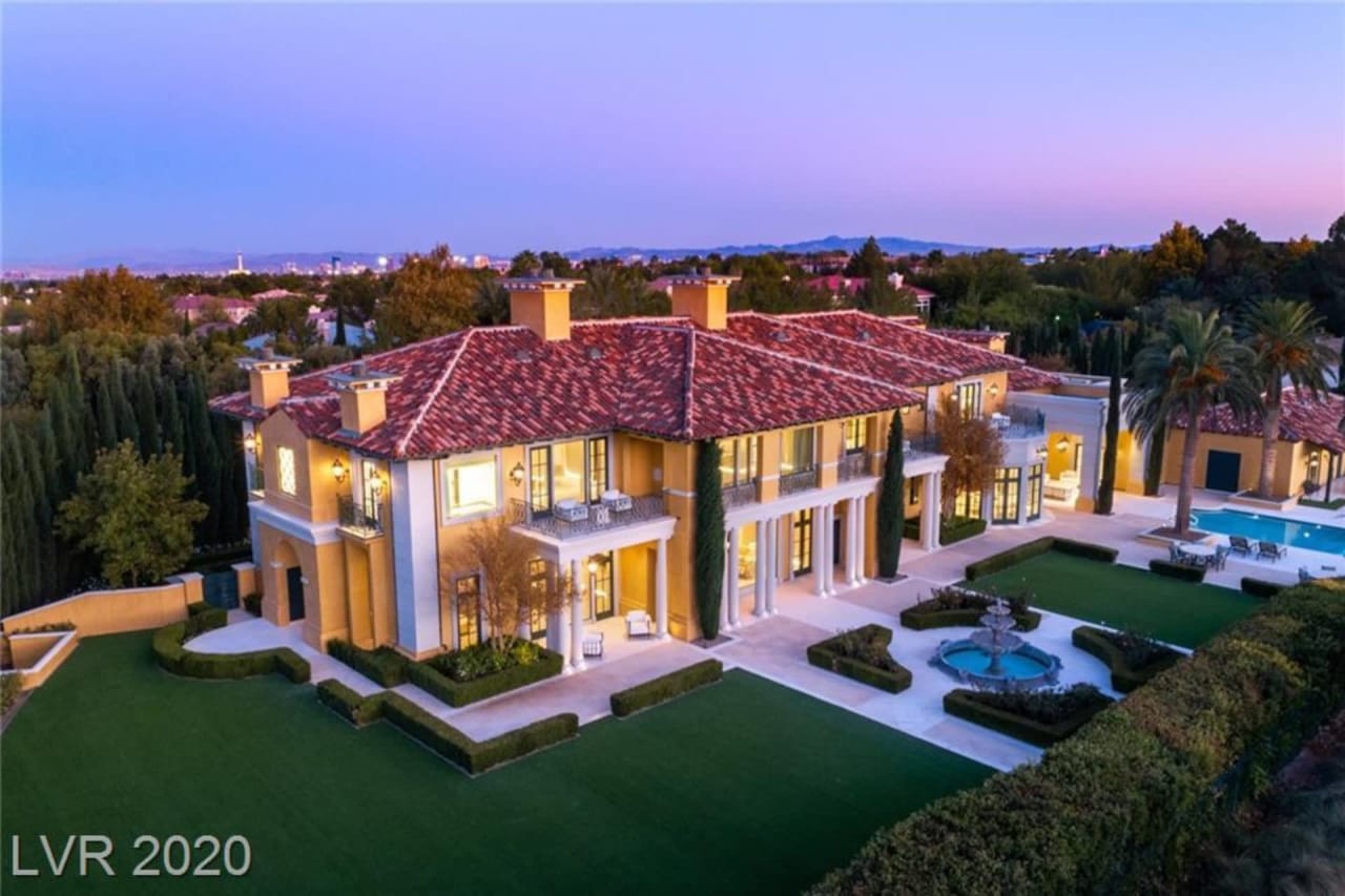 Ultra-Luxurious Las Vegas Homes Currently On the Market