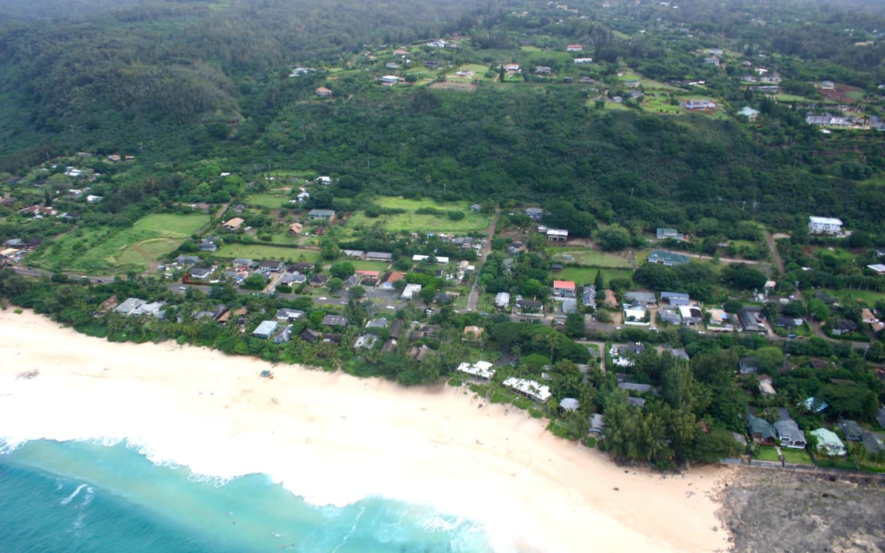 Gallery Juliana Simone Honolulu Real Estate Agent