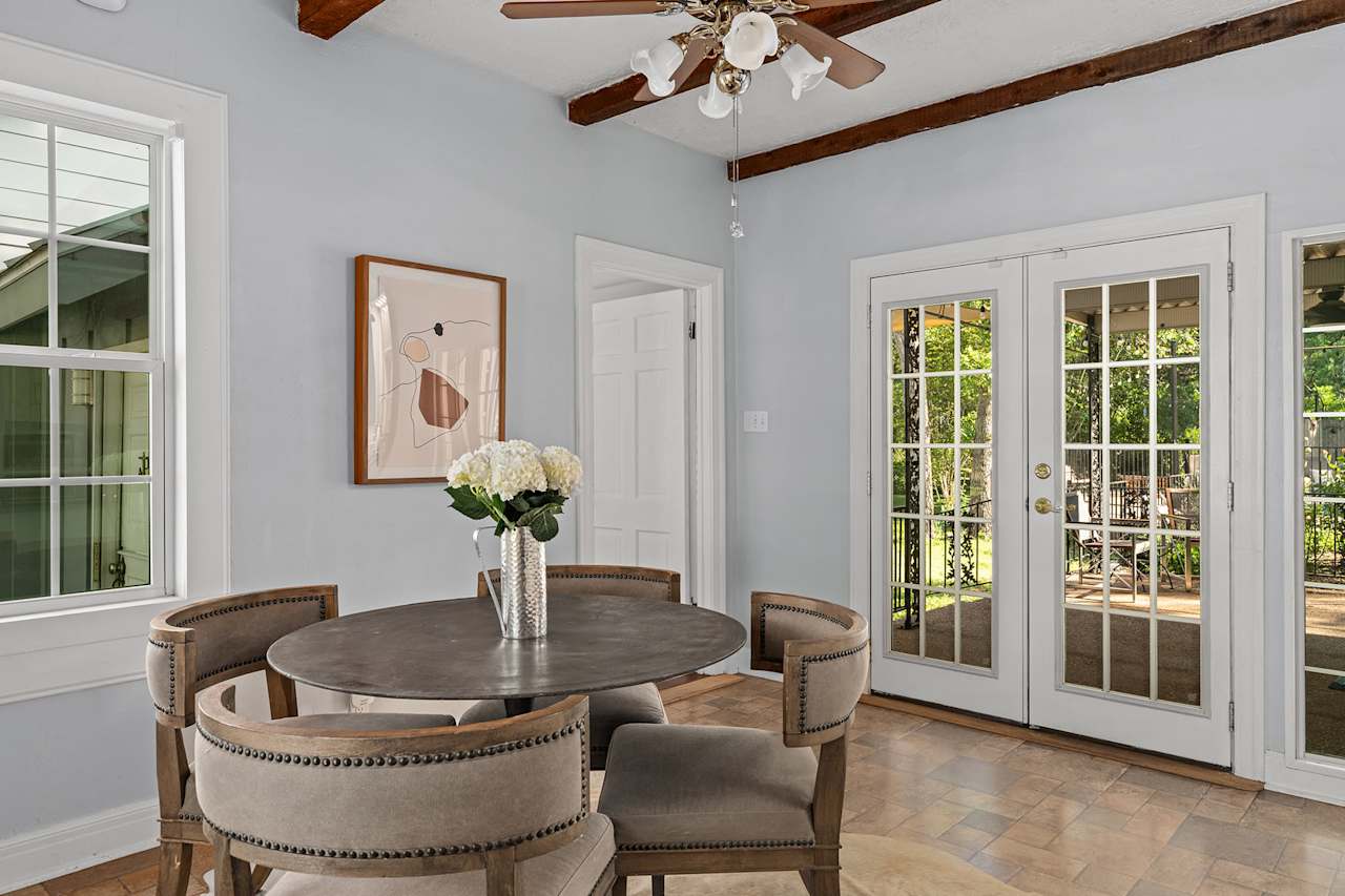 Acreage, Elegance and Timeless Allure in S. Austin's Coveted Sunset Valley Austin Real Estate