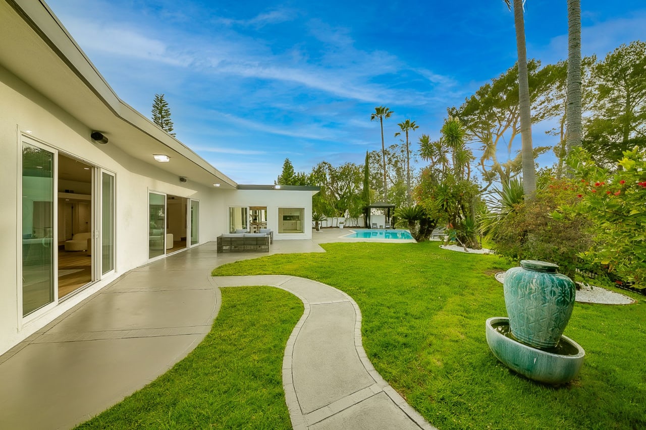 The Beverly Hills Canyon View Villa