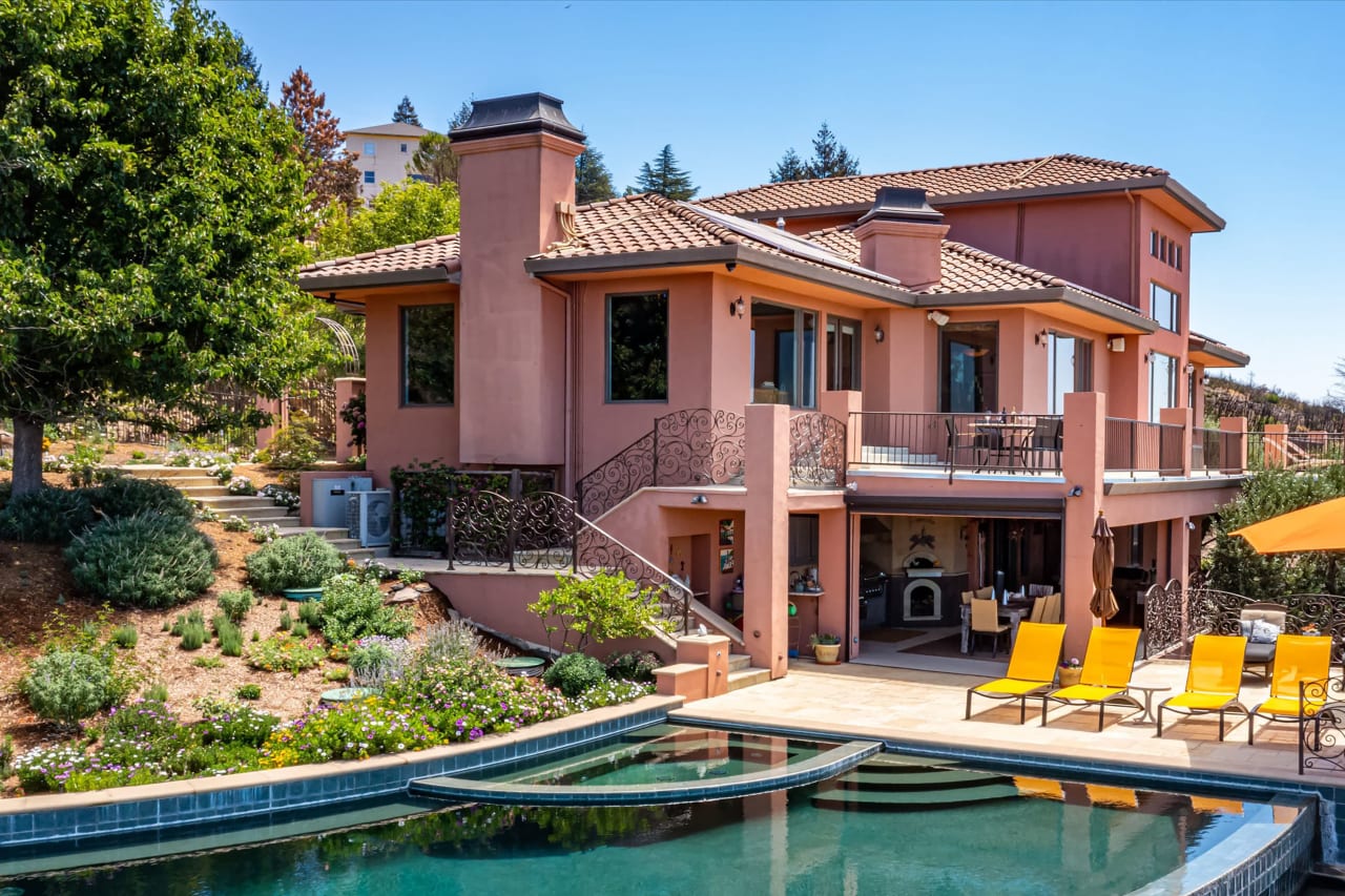1340 Crestmont Drive | Angwin, CA