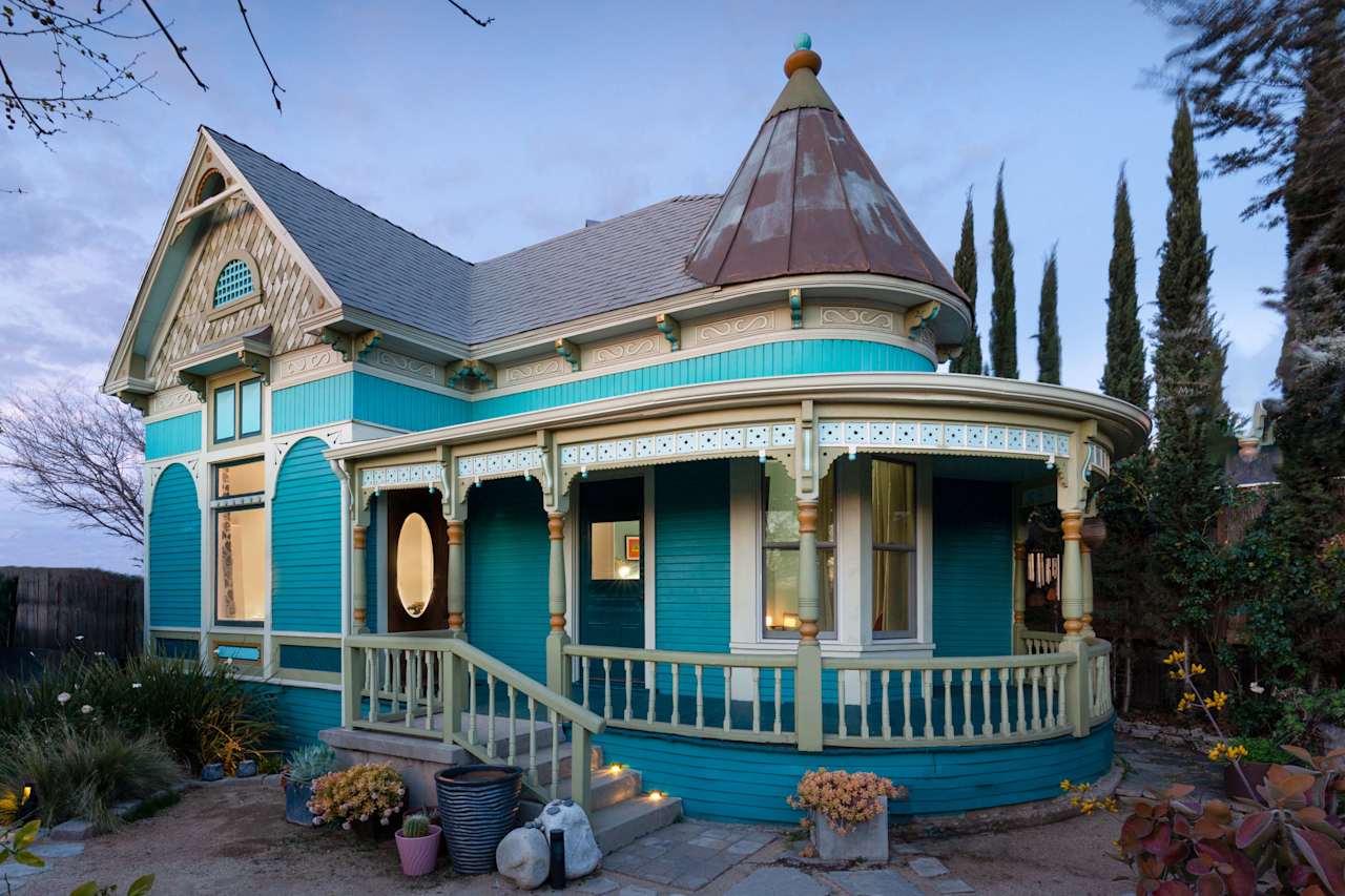 3407 E. 4th St Los Angeles, CA 90063 4 Beds, 2 Baths