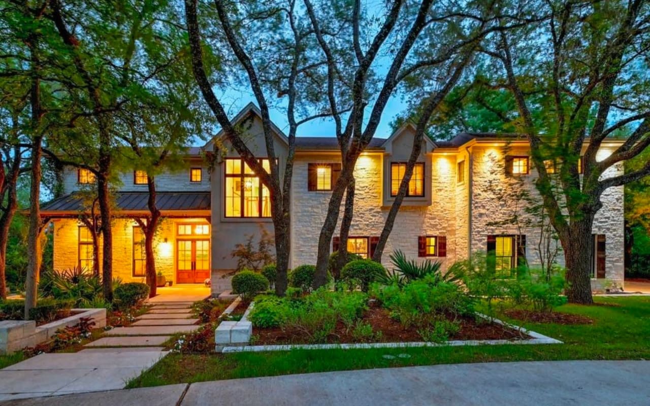 Seller's Spotlight: Maximizing Your Home's Value in West Lake Hills for a Successful Sale