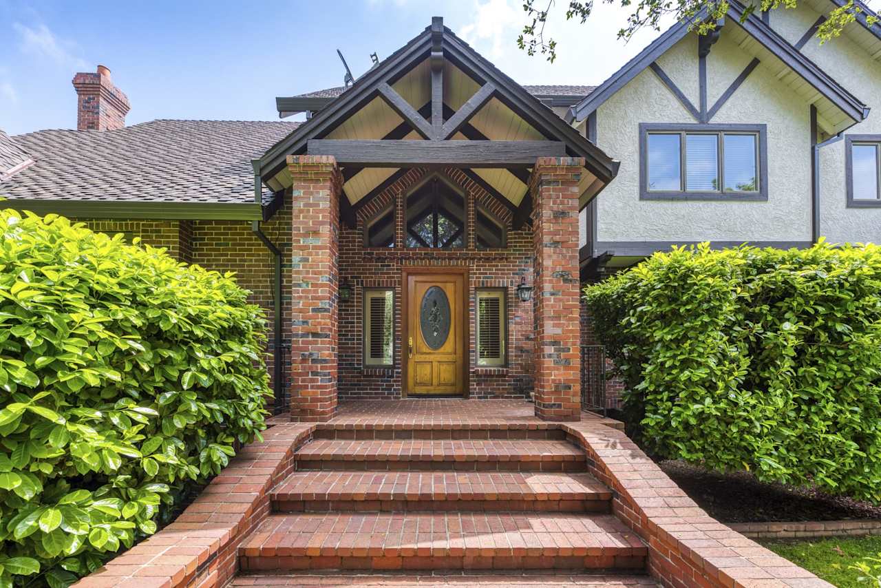 Highland Hills Community Guide