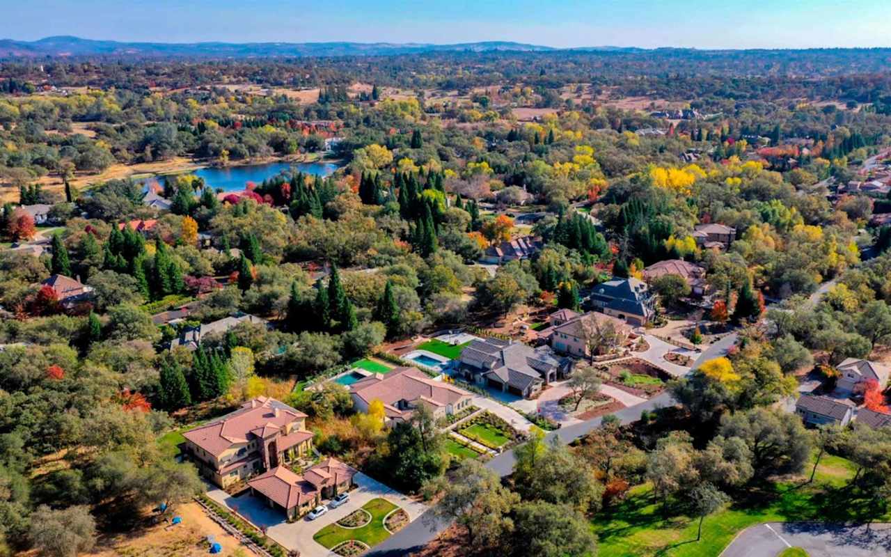 Loomis ICON Real Estate