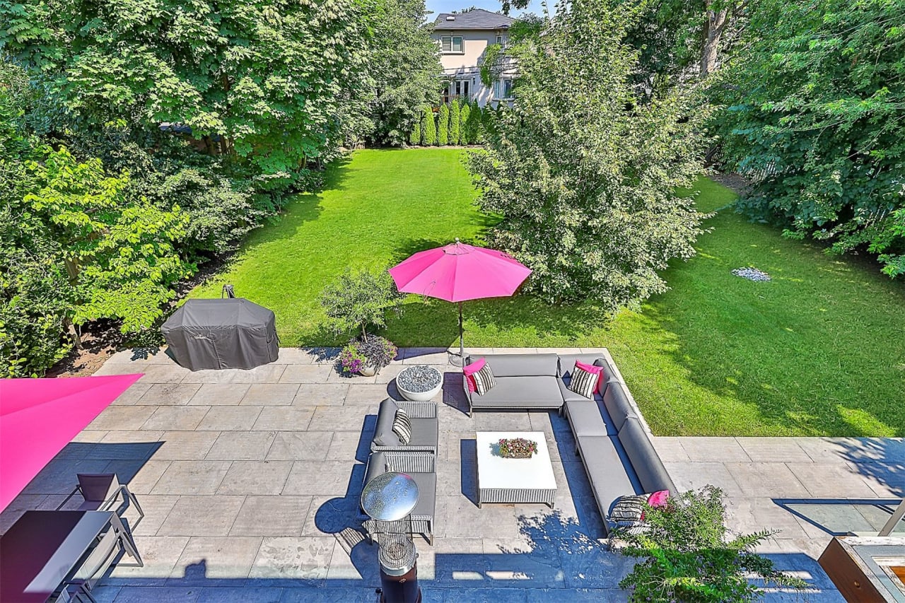 228 Coldstream Avenue Toronto, ON 5 Beds 6.5 Baths Barry Cohen Homes
