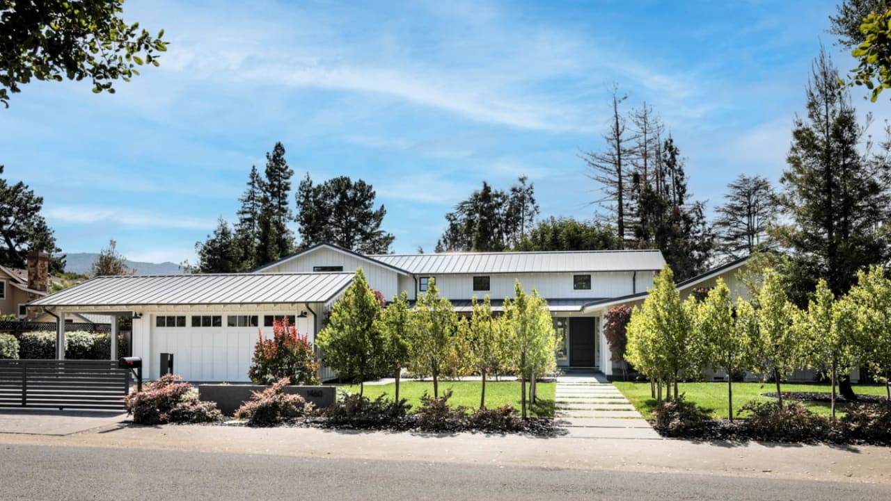 1460 Oakhurst Ave Gretchen Swall