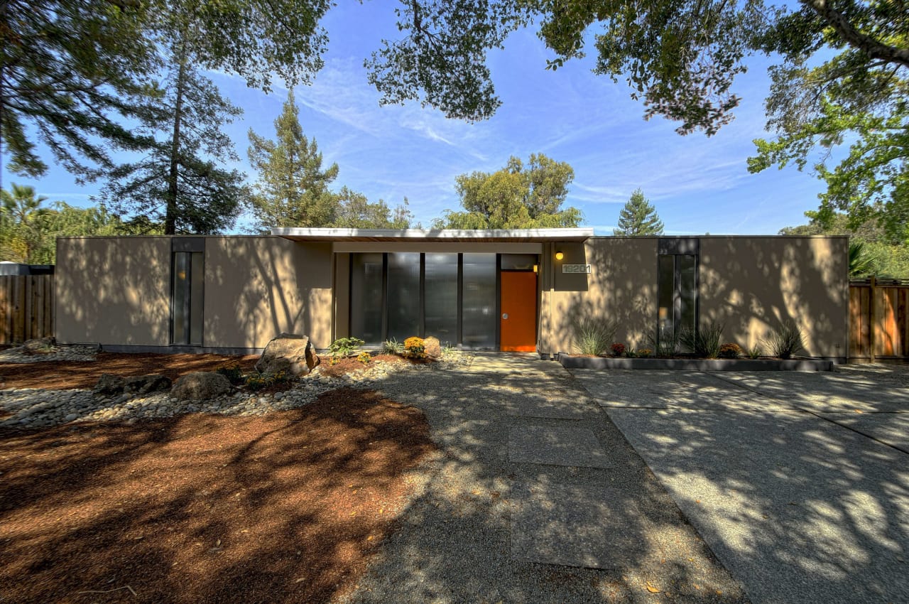 A Look at Saratoga Eichlers